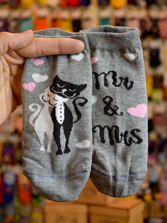 جوراب ساقدار و مچی طرح گربه و قلب برند پاتوک پاتوک 4 جوراب ساقدار و مچی طرح گربه و قلب برند پاتوک پاتوک