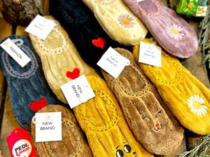 پاپوش بره ای دورچین زنانه وارداتی